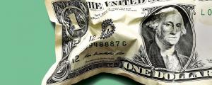 Le dollar renverse la tendance pour gagner contre les devises principales